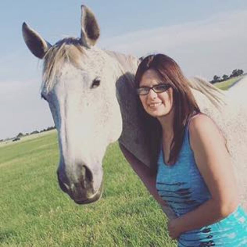 Meet your Posher, Cortney